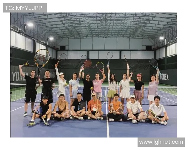 王娜的网球人生:从青涩少女到职业选手的深度对话与成长之路 王娜的网球人生:从青涩少女到职业选手的深度对话与成长之路