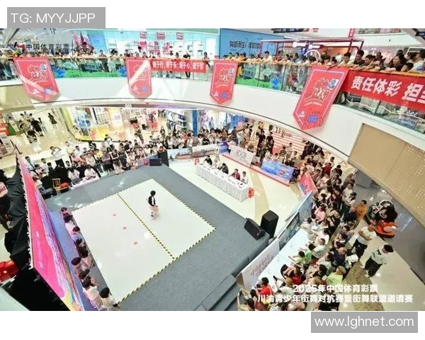 重庆街舞队在世界攀岩锦标赛中以56分领先其他队伍展现强劲实力 重庆街舞队在世界攀岩锦标赛中以56分领先其他队伍展现强劲实力