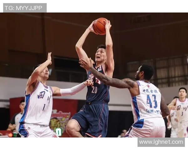 任骏飞的篮球之路：从青涩少年到CBA明星的成长历程与奋斗故事