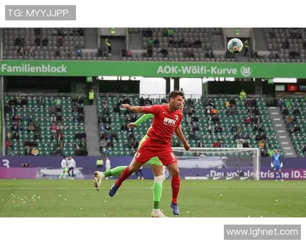 前进之鹰与鹿特的激烈对决展现足球魅力与团队精神的巅峰较量